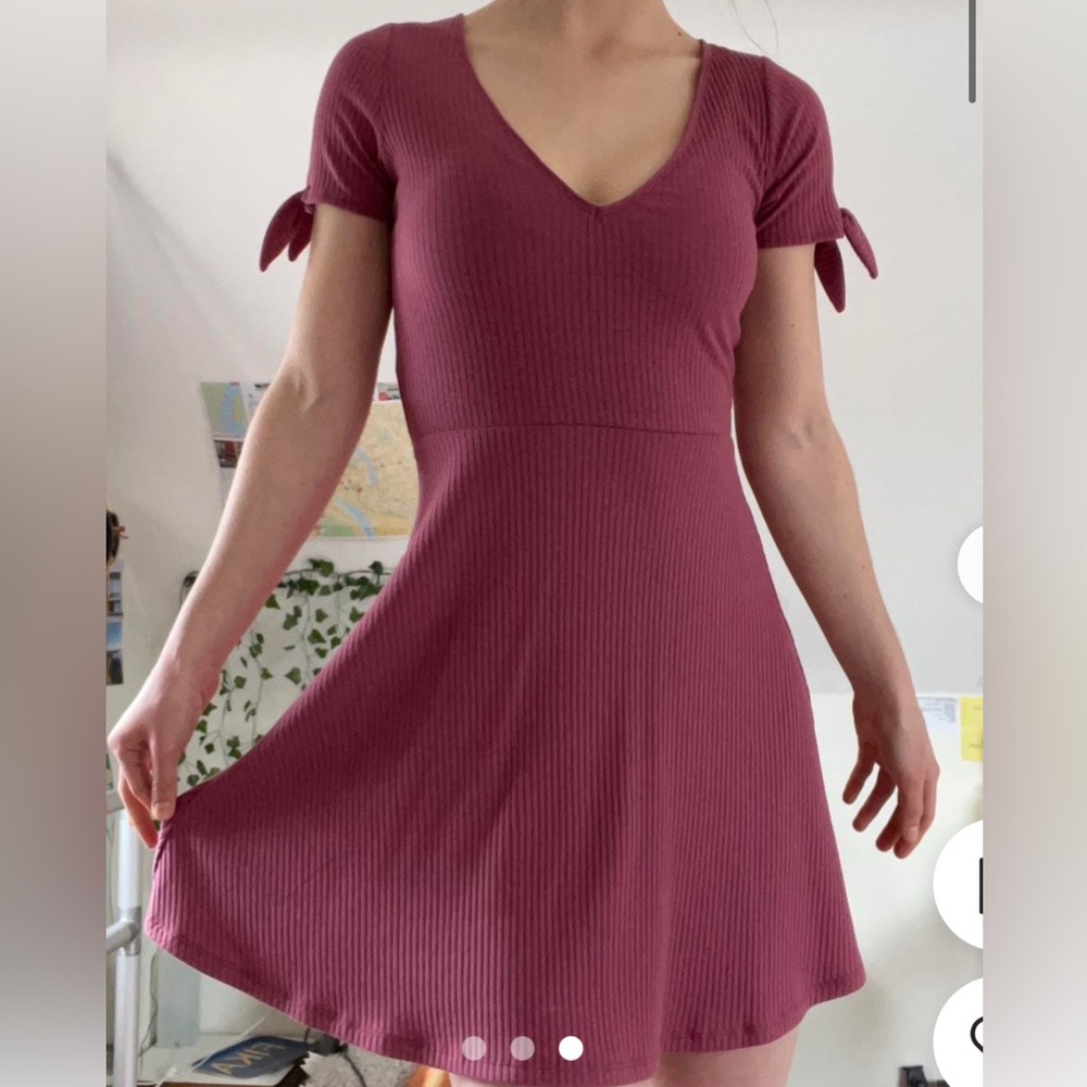 Abercrombie & Fitch Dark Pink A-Line Mini Dress V-Neck Short Sleeve Casual